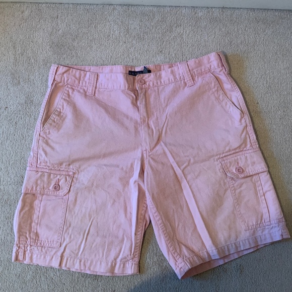 Pink Men’s shorts - Picture 1 of 3
